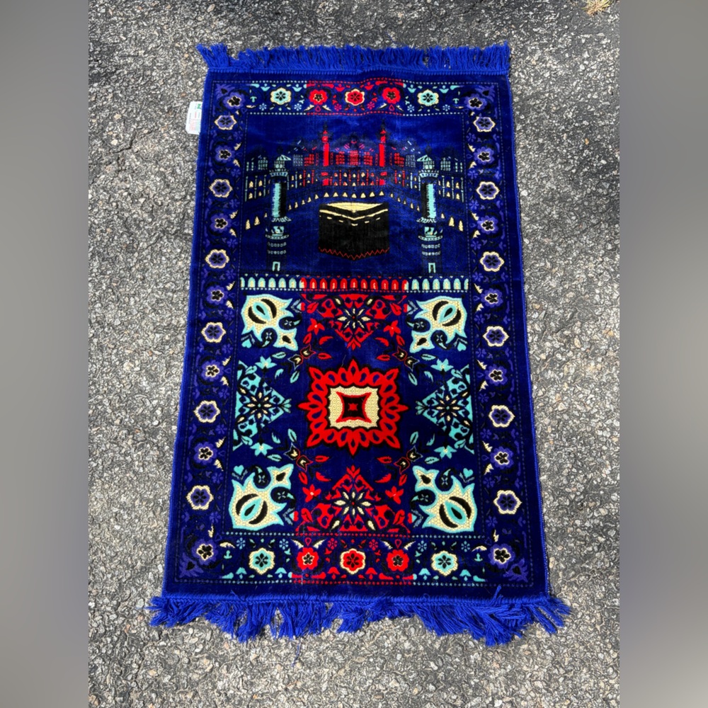 National Silk Mills I.R.O.P. Handmade Fringe Plush Velvet Prayer Mat Scatter Rug